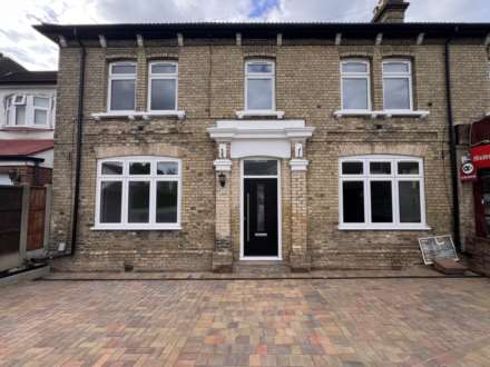 5 Bedroom Terrace, Lambourne Road, Chigwell, IG7 6EJ