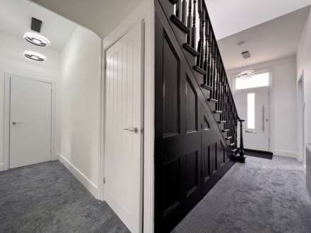 Lambourne Road, Chigwell, IG7 6EJ, Image 12
