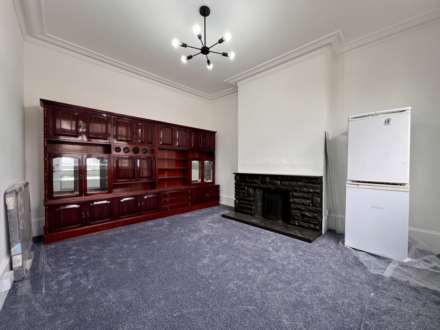 Lambourne Road, Chigwell, IG7 6EJ, Image 5