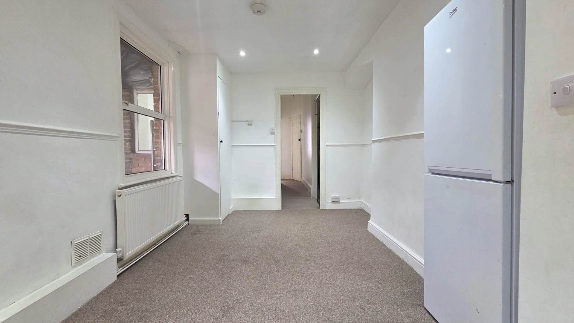 Michigan Avenue, London, E12 5JD, Image 4