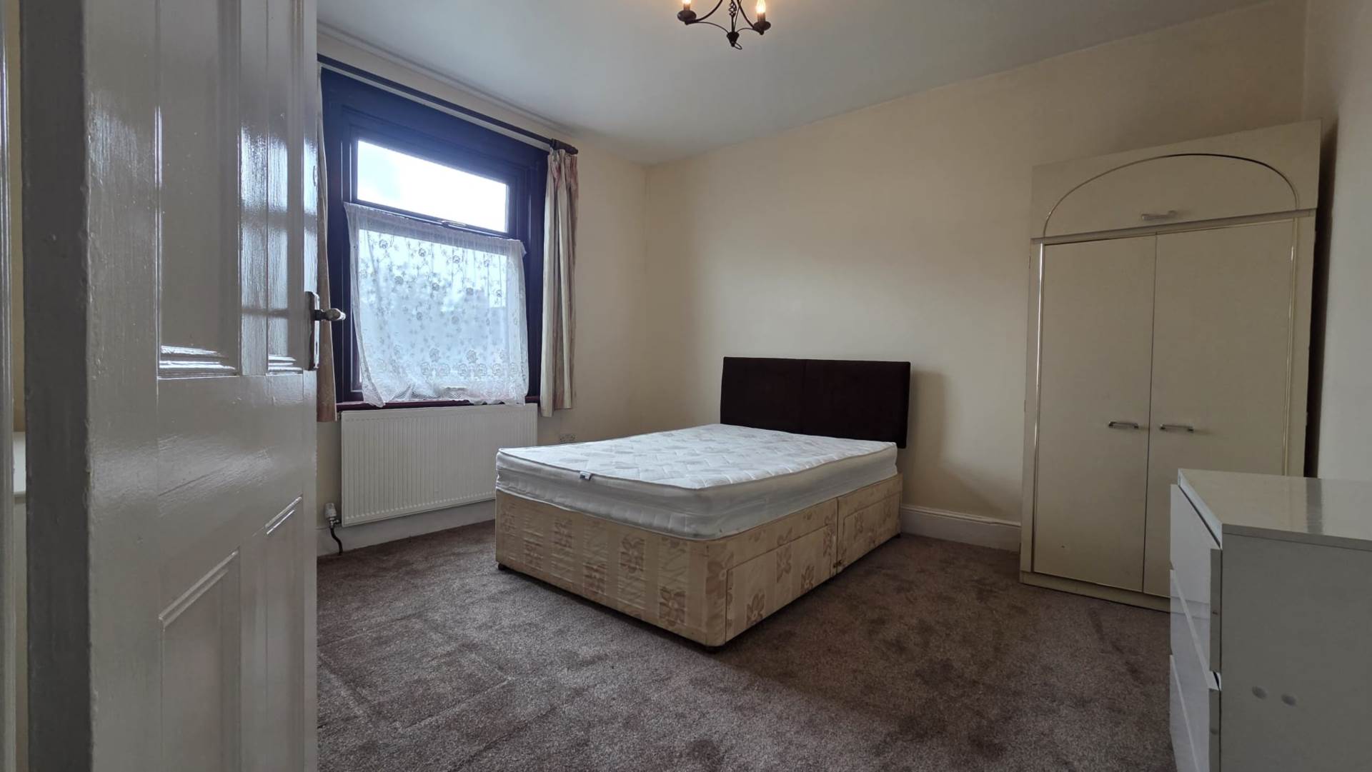 Stainforth Road, Ilford, IG2 7EH, Image 10