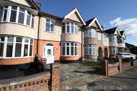 4 Bedroom Terrace, Meadway, Ilford, IG3