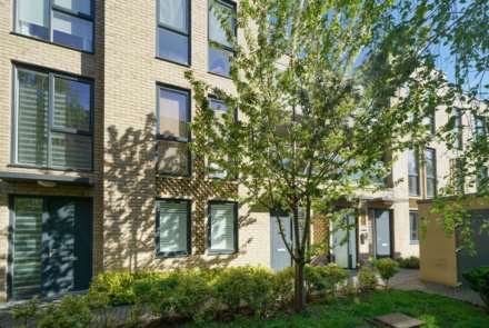 Kempton Mews, East Ham, E6 2BF, Image 15