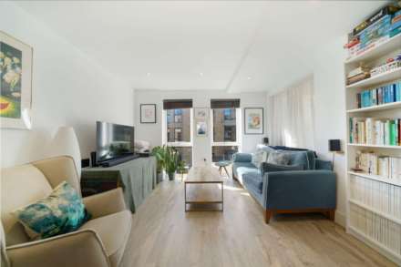 Kempton Mews, East Ham, E6 2BF, Image 2