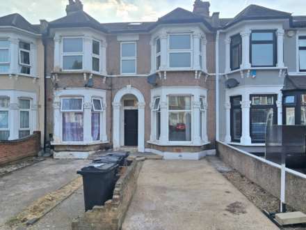 1 Bedroom Terrace, Elgin Road, Ilford, IG3 8LN