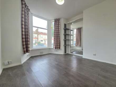 Elgin Road, Ilford, IG3 8LN, Image 8