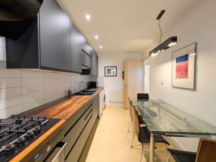 Kinglet Close, Forest Gate, E7 9HF, Image 5