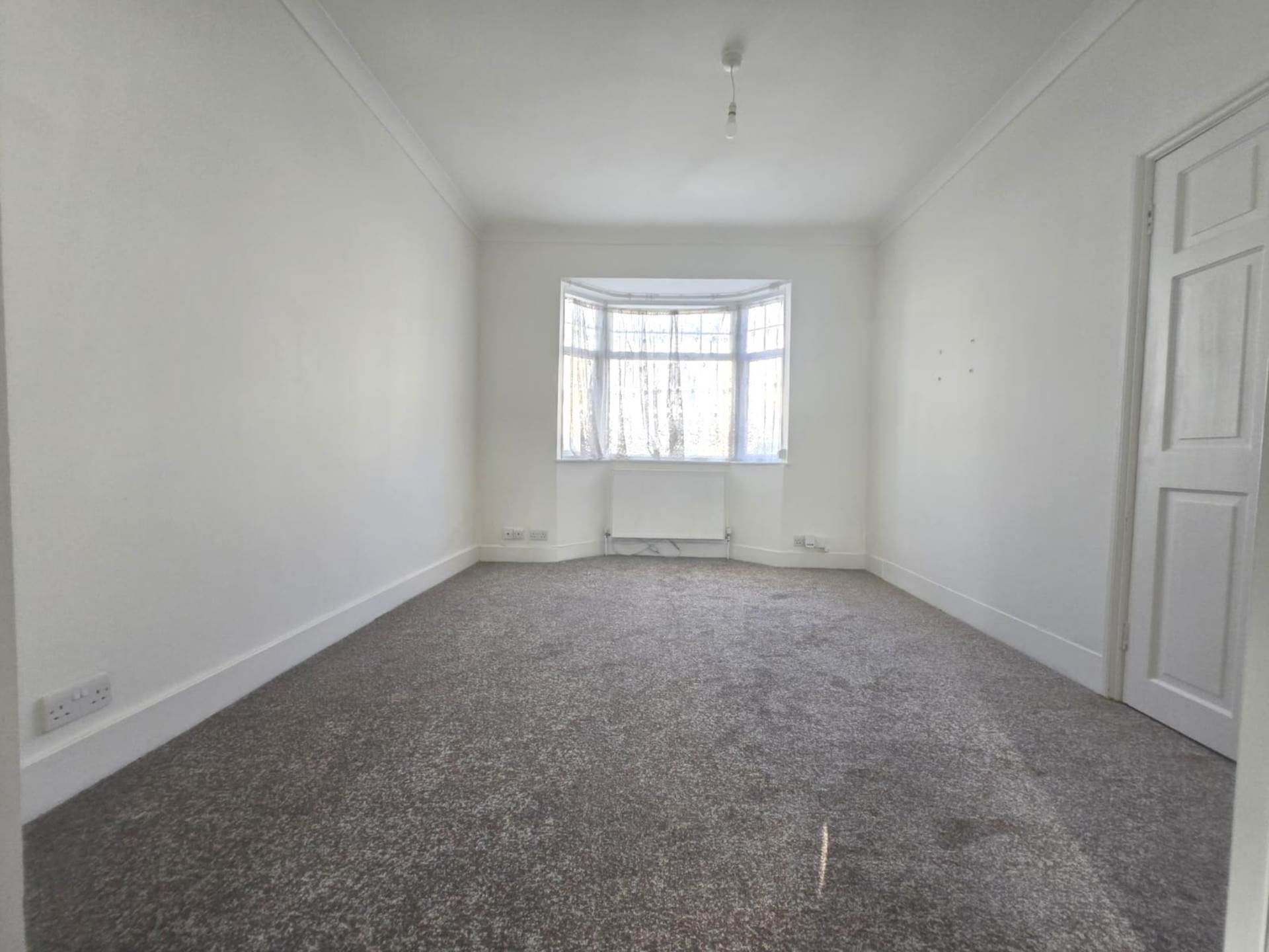 Third Avenue, Manor Park, E12, Image 5