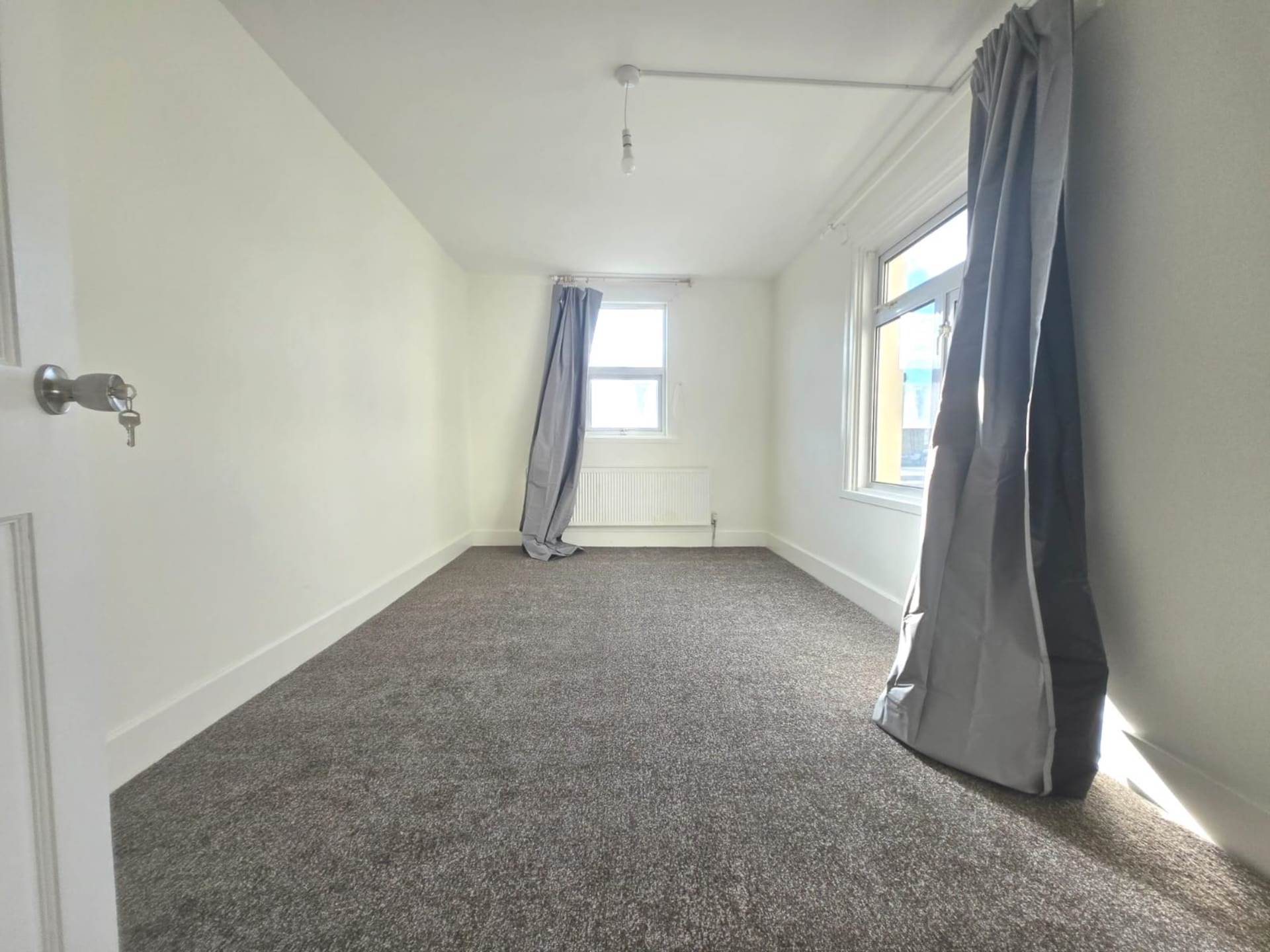 Third Avenue, Manor Park, E12, Image 6