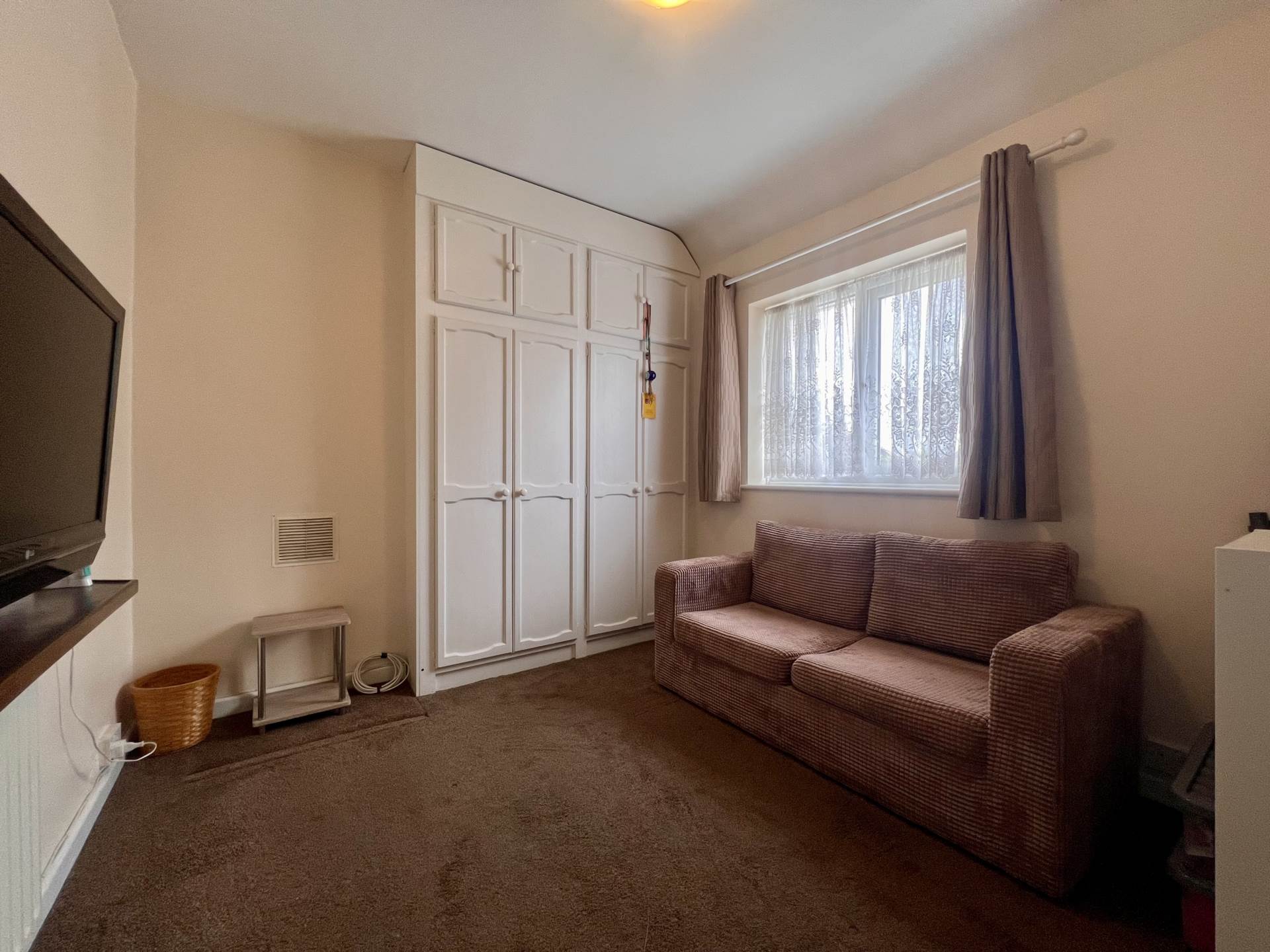 Valence Wood Road, Dagenham, RM8, Image 13