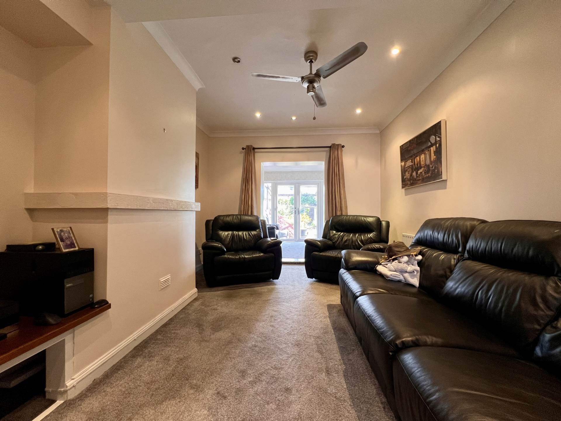 Valence Wood Road, Dagenham, RM8, Image 4
