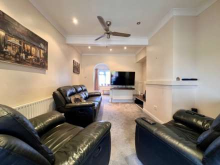 Valence Wood Road, Dagenham, RM8, Image 5