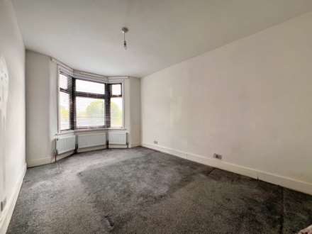 Little Ilford Lane, London, E12 5PW, Image 16