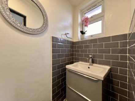 Little Ilford Lane, London, E12 5PW, Image 5