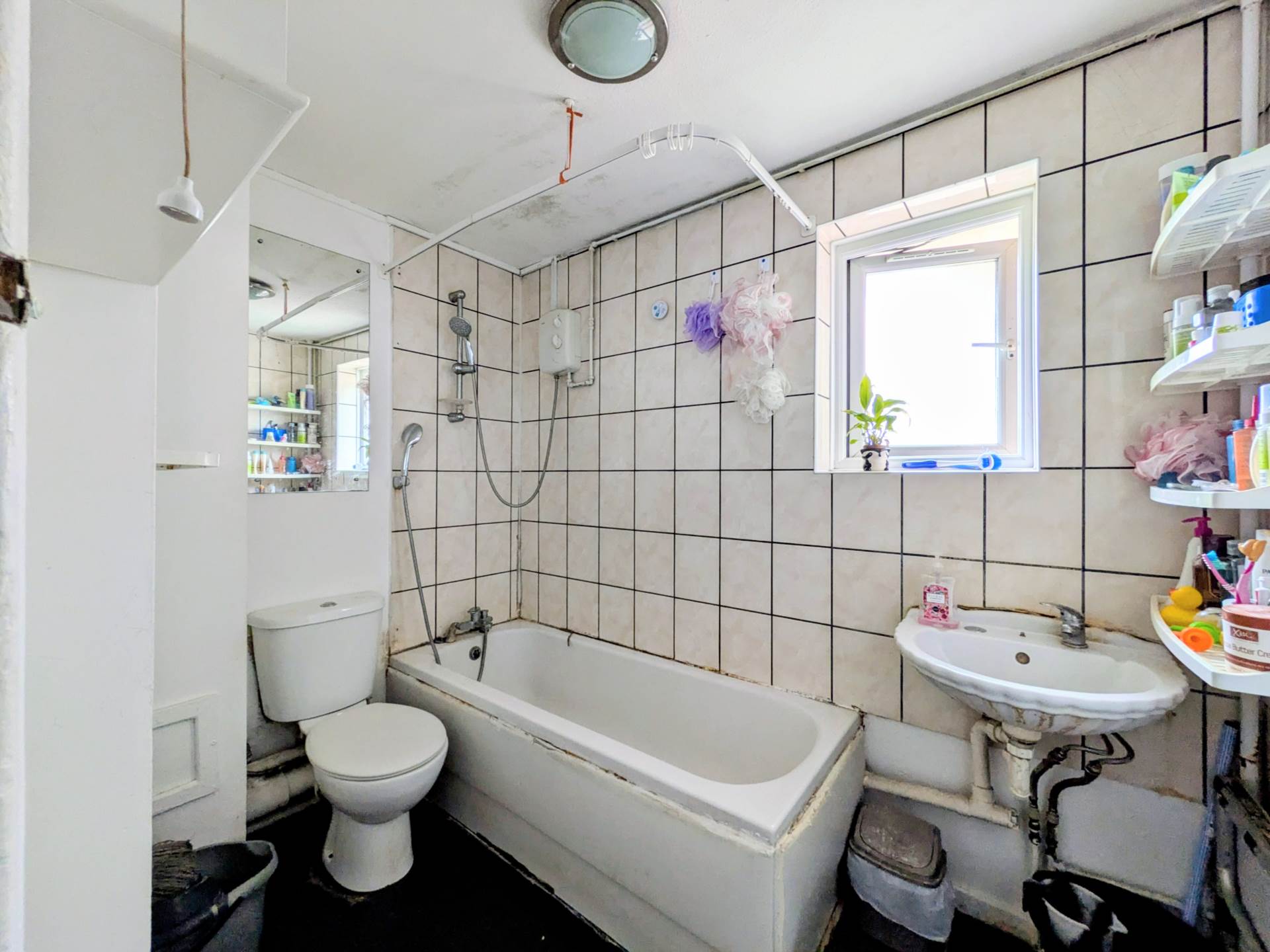 Rowan Court, Plaistow, E13, Image 4