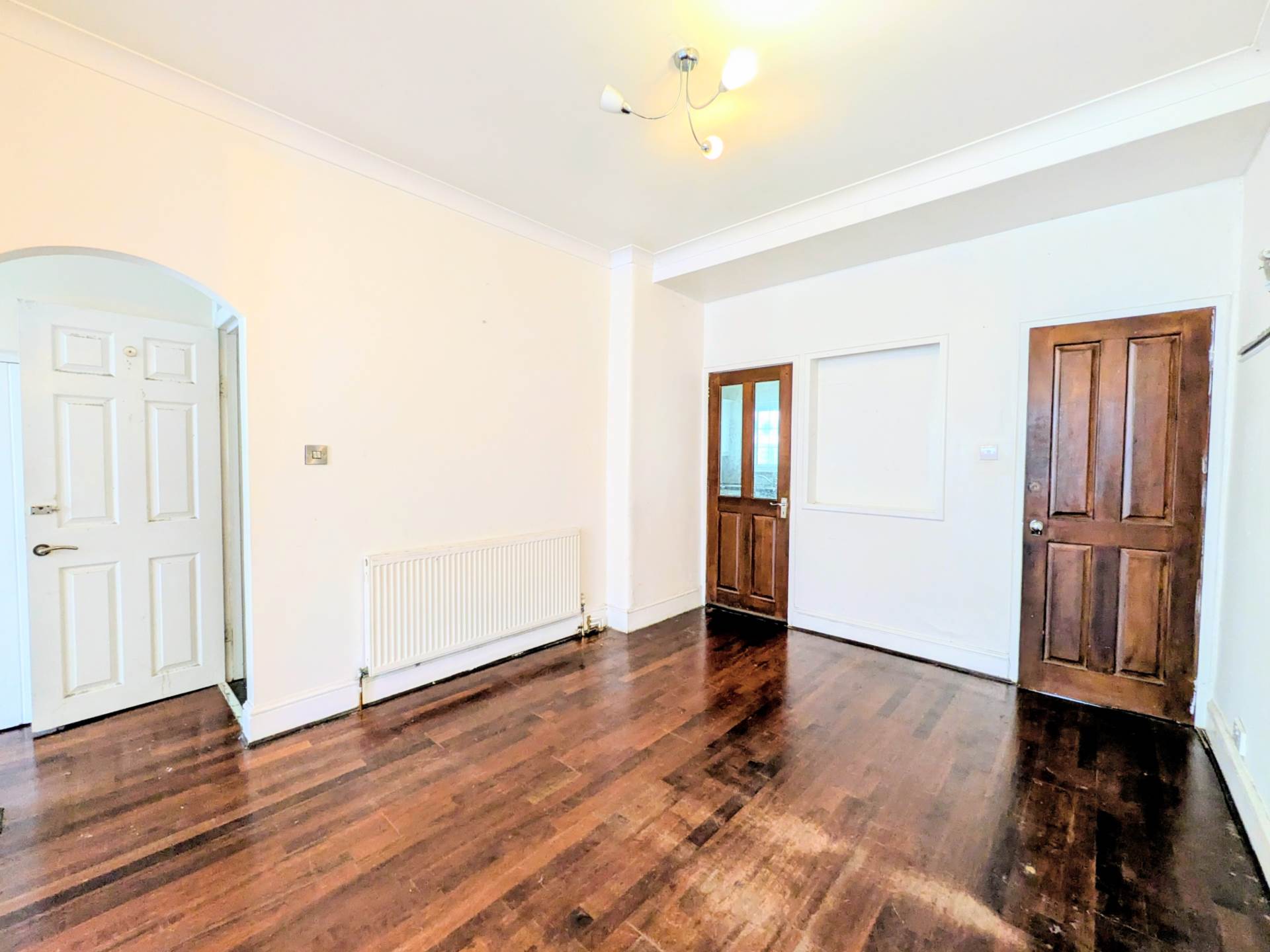 Henniker Gardens, East Ham, E6 3HT, Image 4