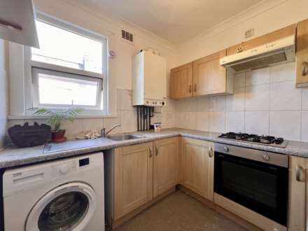 Kings Road, London, E11 1AT, Image 5