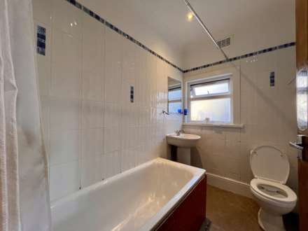 Kings Road, London, E11 1AT, Image 6