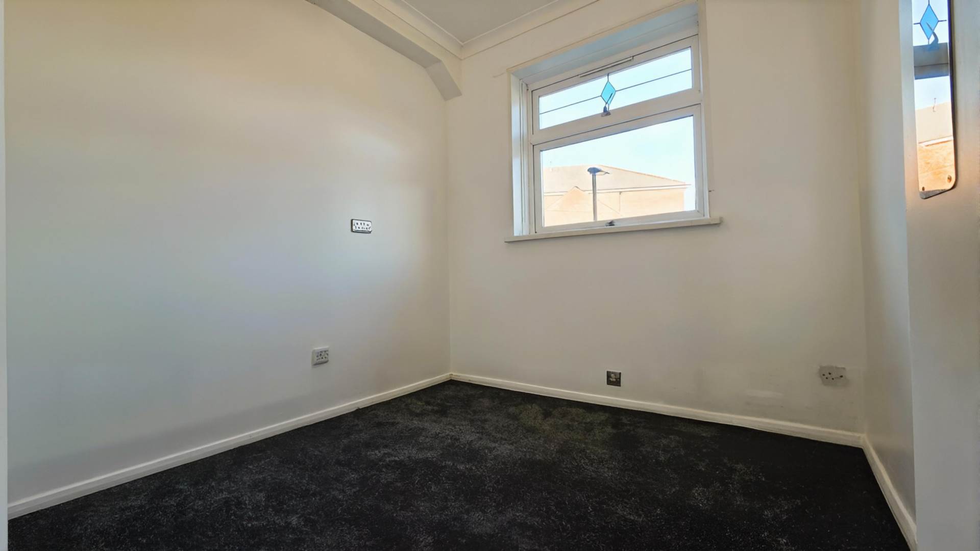 Kempton Road, East Ham, E6 2PB, Image 11