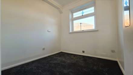 Kempton Road, East Ham, E6 2PB, Image 11