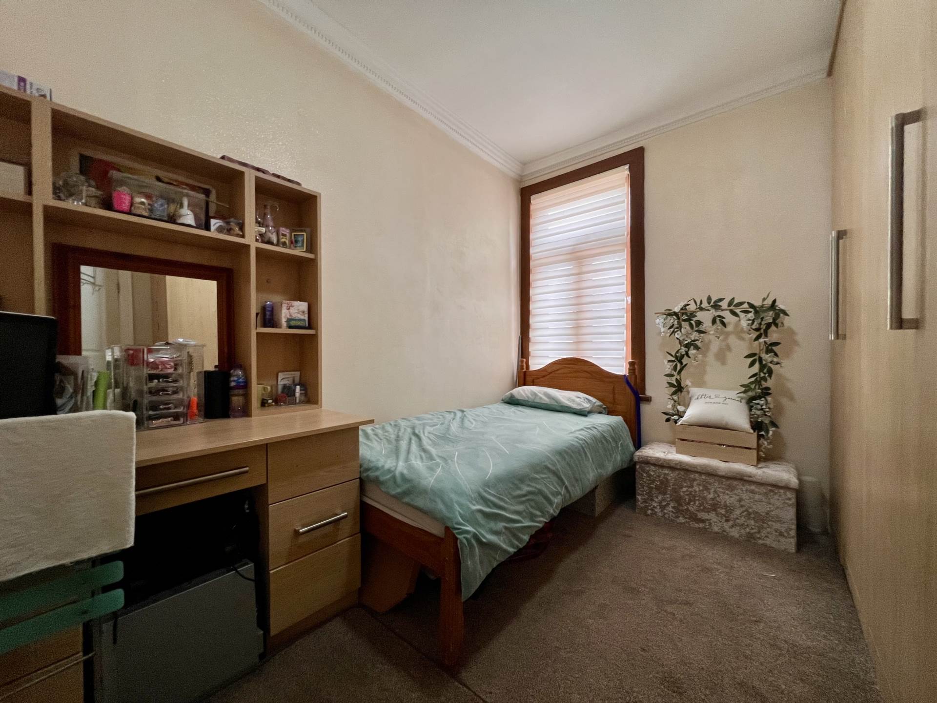 Walpole Road, London, E6, Image 13