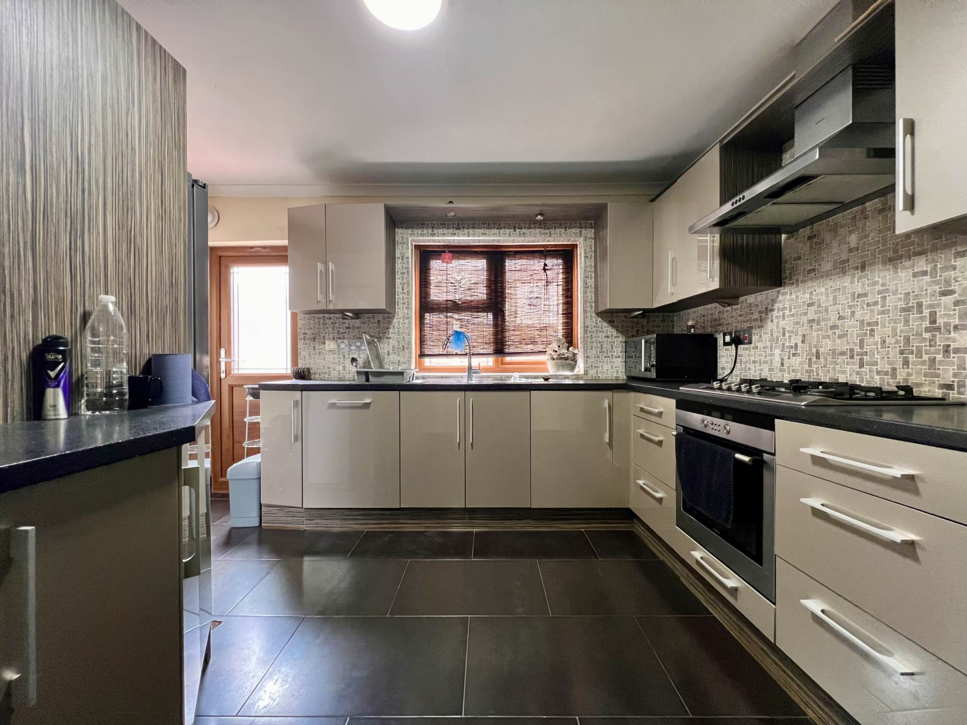 Walpole Road, London, E6, Image 5
