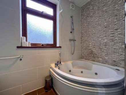 Walpole Road, London, E6, Image 15