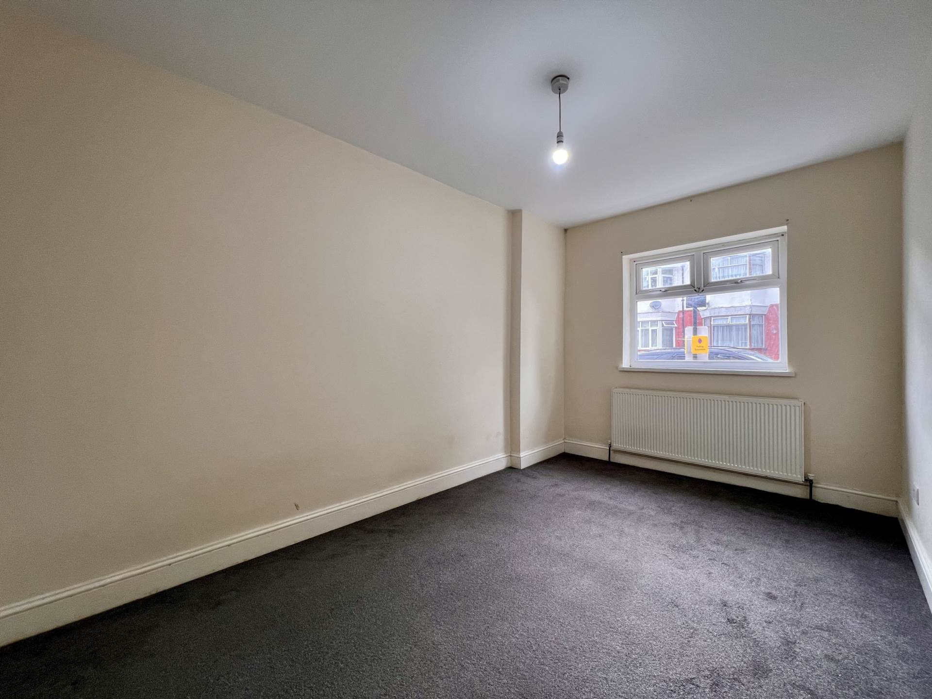 Dersingham Avenue, Manor Park, E12, Image 3