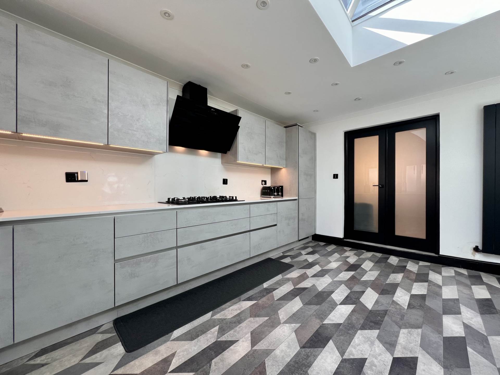 Gower Road, Forest Gate, E7, Image 5