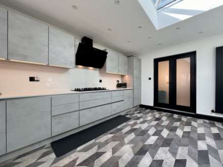 Gower Road, Forest Gate, E7, Image 5