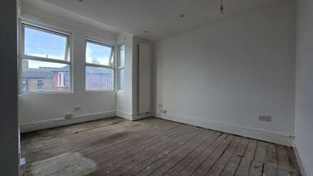 Sibley Grove, Manor Park, E12 6SF, Image 5
