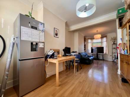 Upperton Road West, Plaistow, E13 9LT, Image 4