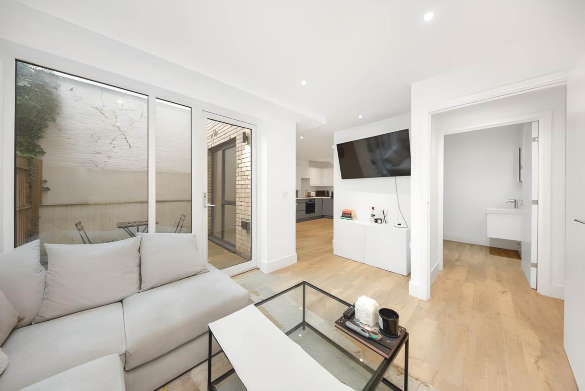 Kempton Mews, East Ham, E6 2BF, Image 3