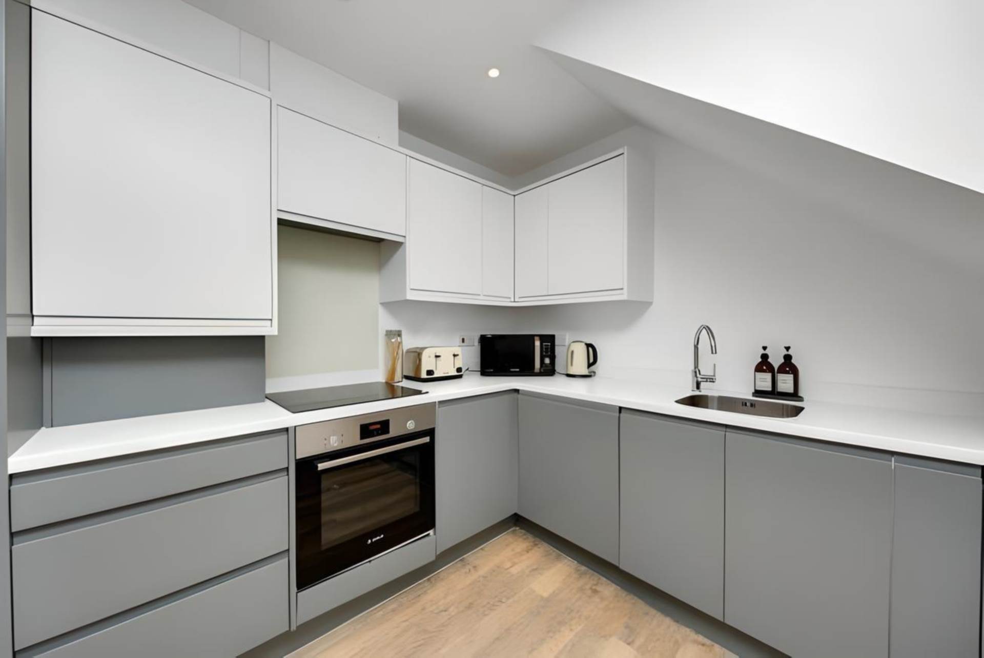 Kempton Mews, East Ham, E6 2BF, Image 6