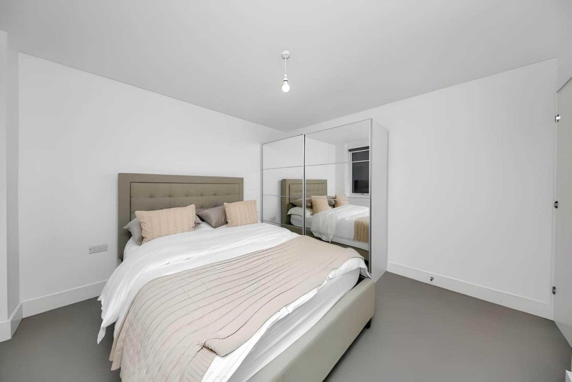 Kempton Mews, East Ham, E6 2BF, Image 9
