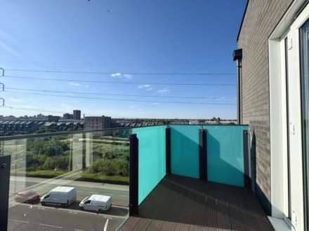 Leslie Hitchcock House, Barking, IG11, Image 9