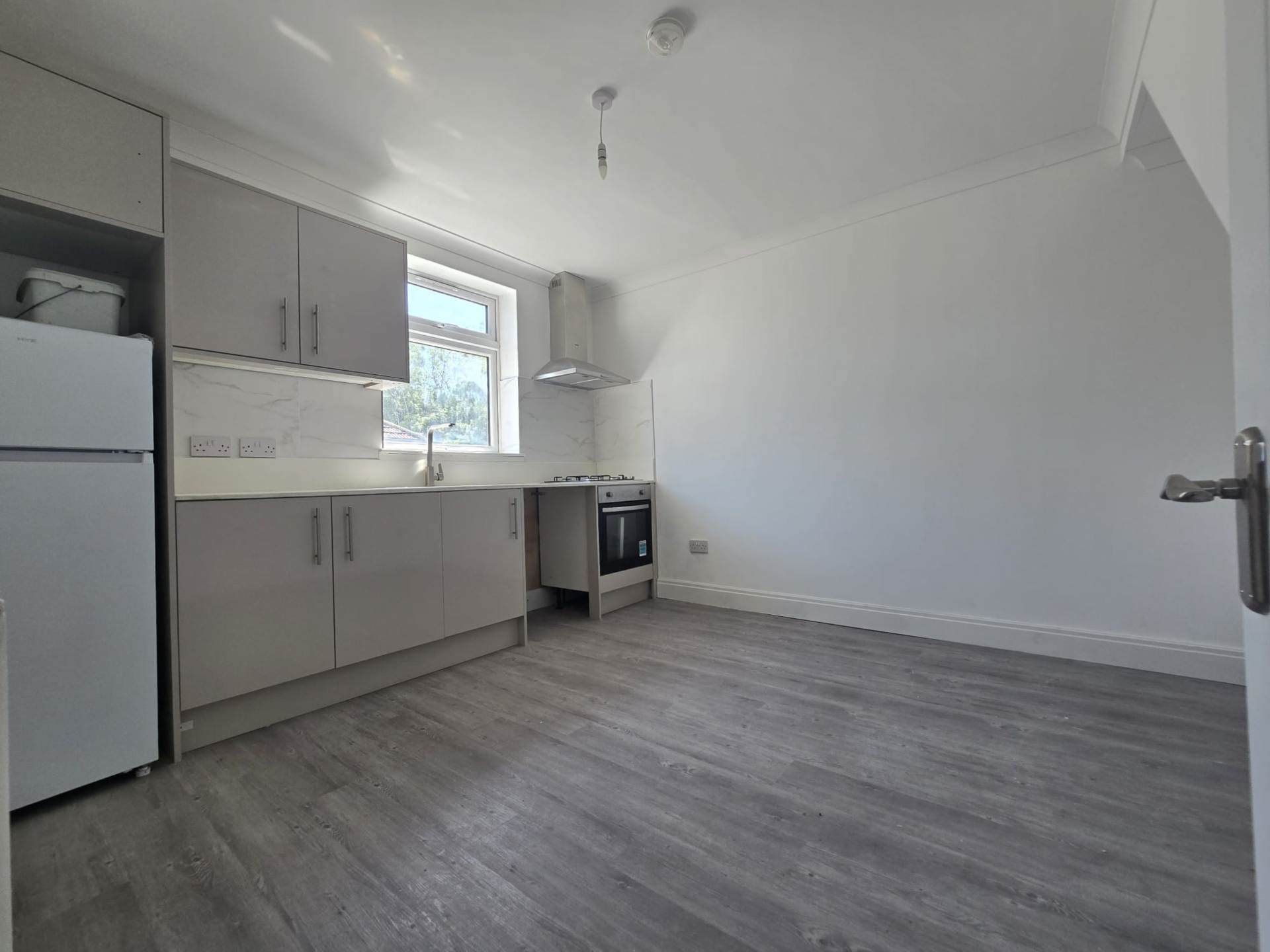 Barking Road, East Ham, E6 2SA, Image 4