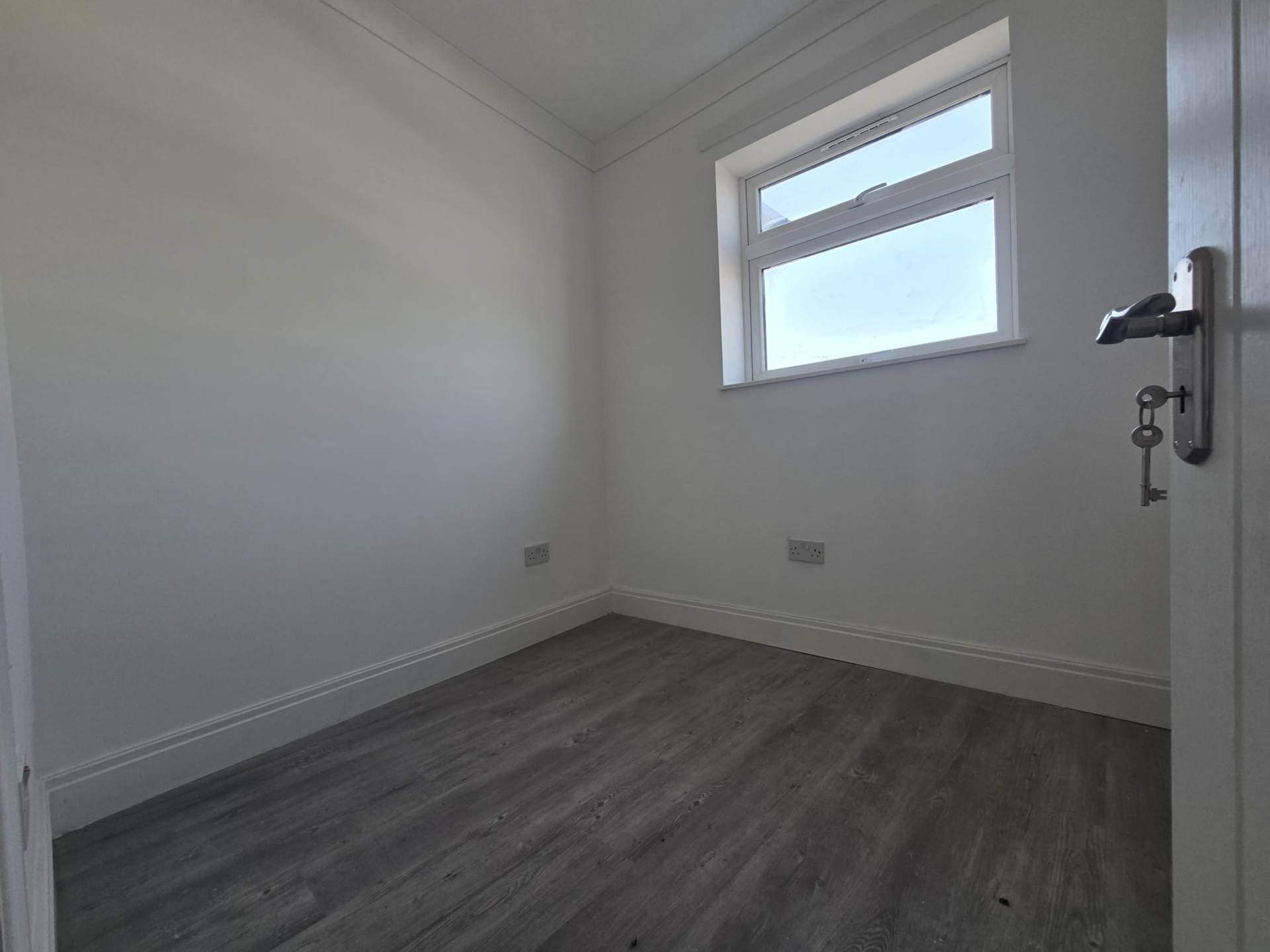 Barking Road, East Ham, E6 2SA, Image 5