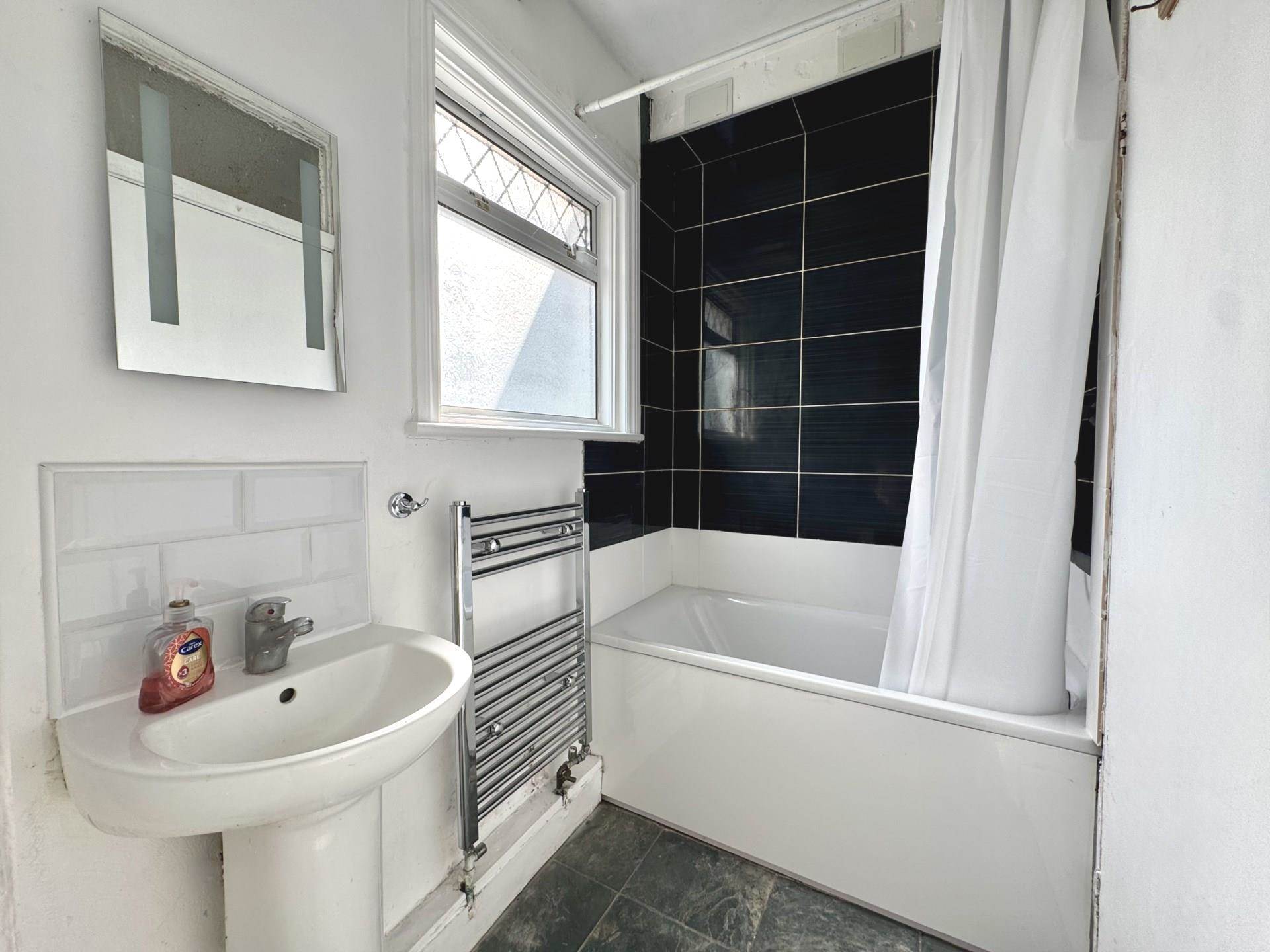 Norfolk Road, London, E6, Image 4