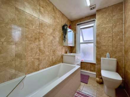 Cheshunt Road, Forest Gate, E7 8JD, Image 11