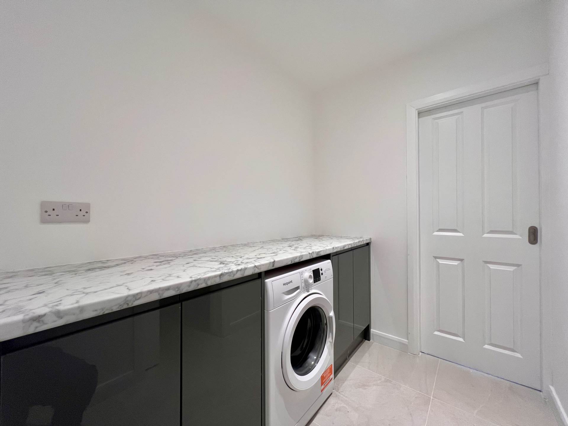 Salisbury Road, London, E12 6AA, Image 8