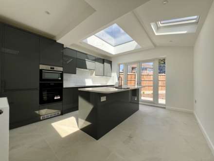 Salisbury Road, London, E12 6AA, Image 3
