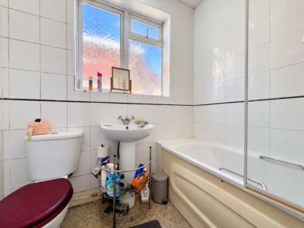 Hatherley Gardens, London, E6 3HD, Image 12