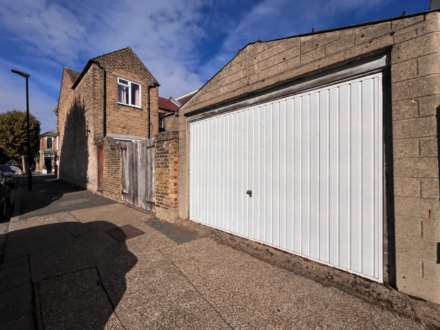 Hatherley Gardens, London, E6 3HD, Image 15