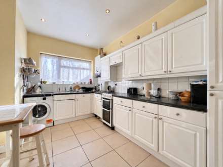 Hatherley Gardens, London, E6 3HD, Image 6