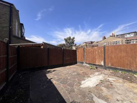 Twickenham Road, Leytonstone, E11, Image 7