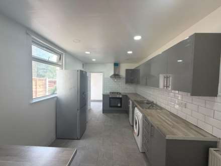 Radlix Road, Leyton, E10, Image 1