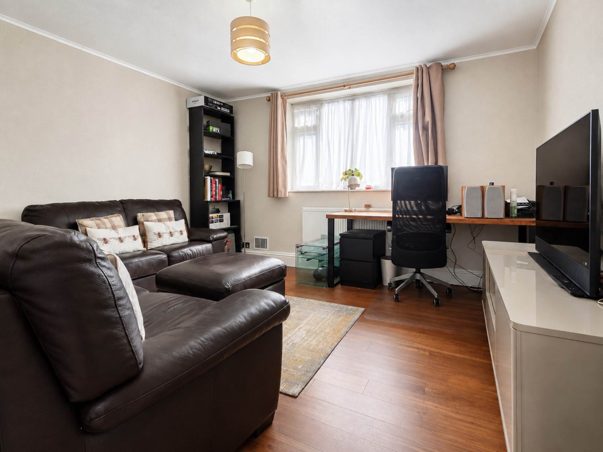 Claybury Broadway, Ilford, IG5 0LH, Image 4