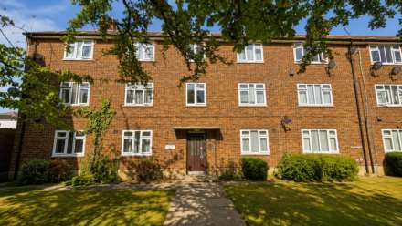 Claybury Broadway, Ilford, IG5 0LH, Image 12