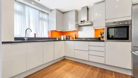 Claybury Broadway, Ilford, IG5 0LH, Image 7
